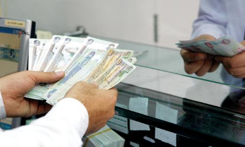 أجور موظفي البنوك الإماراتية أكثر بـ 36% عن نظرائهم في لندن