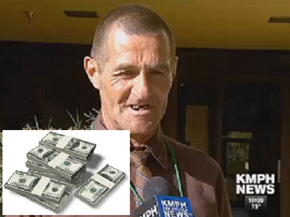 أمريكي يعيد 125ألف دولار بعدما عثر عليها في حقيبه