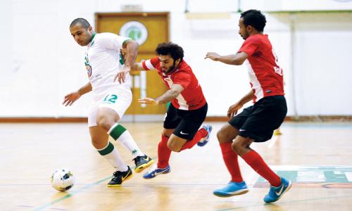 الاهلي يفوز على الشعب في دوري الصالات